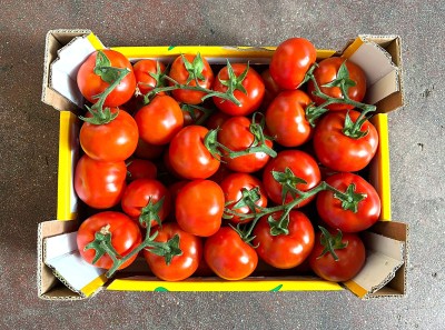 Foto Pomodoro Grappolo Origine Italia Marchio Più Gusto 3